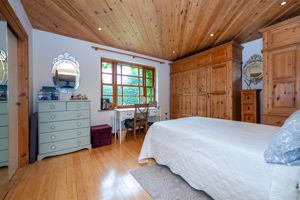 Bedroom- click for photo gallery